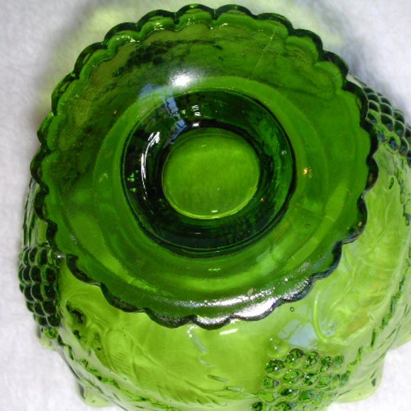 Vintage Pedestal Green Dish Grape and Vine 1940's - Picture 4 of 5
